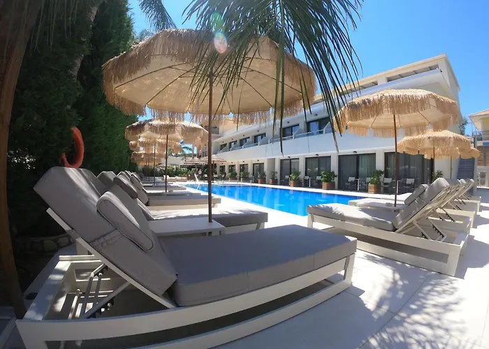 Paradise Bar Apartments Planos 